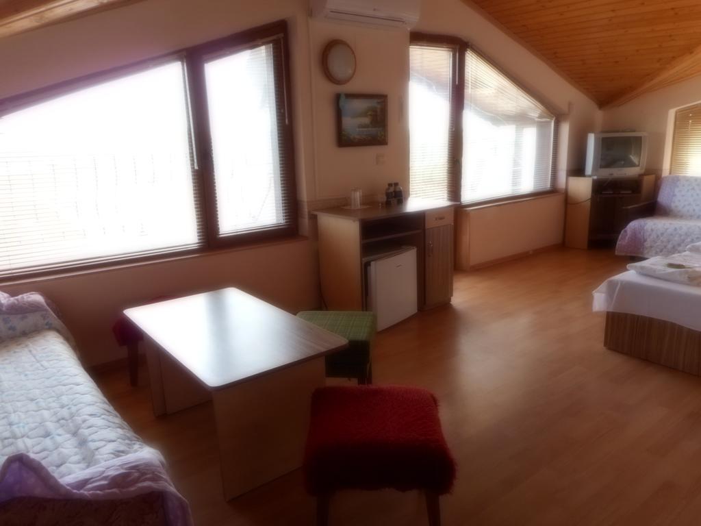 Guest Rooms Ribarska Hizha Shabla Camera foto